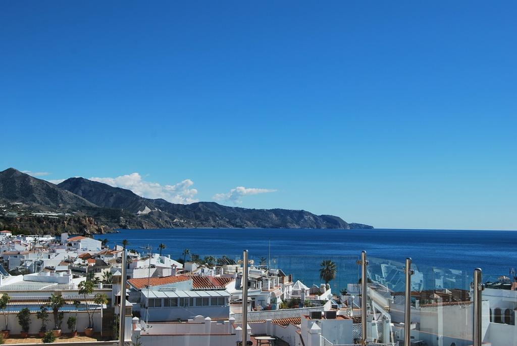 Apartamentos Plaza Nerja Kültér fotó