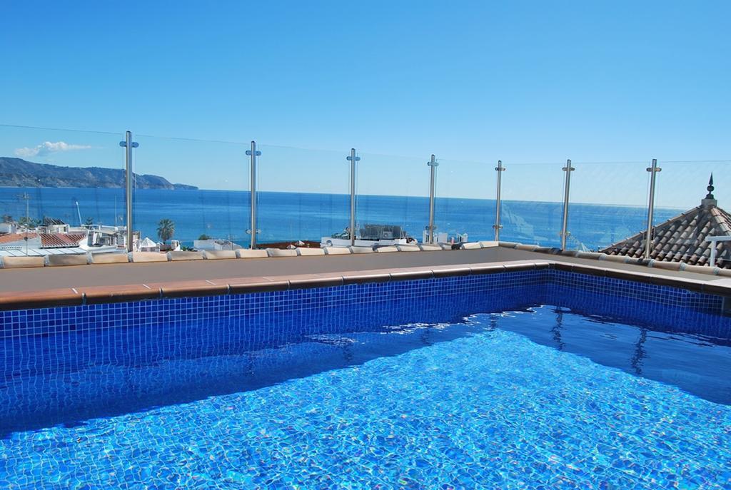 Apartamentos Plaza Nerja Kültér fotó