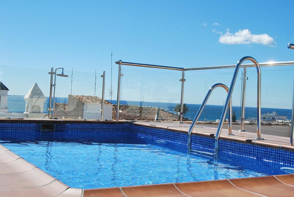Apartamentos Plaza Nerja Kültér fotó